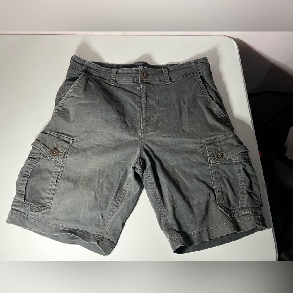 American Eagle Active flex cargo shorts